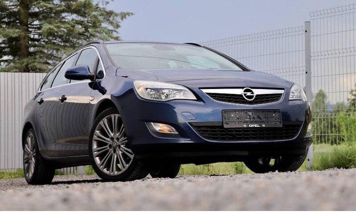 Возьму кредит под залог авто Opel Astra  2012 